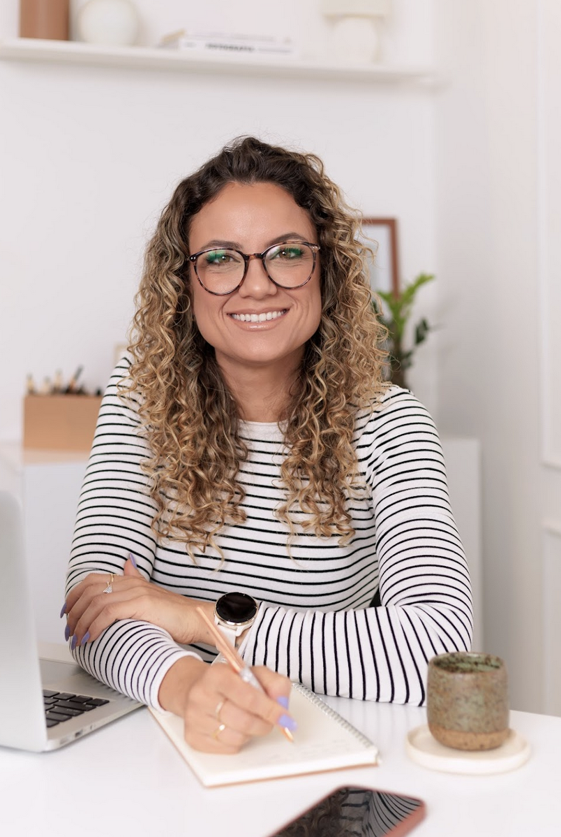   Se torne autoridade em Comunicação Interna e Impulsione sua carreira em 6 meses! Domine a metodologia para você criar, planejar e alavancar a Comunicação Interna de qualquer organização e transformar a sua carreira. E mais do que isso, a carreira desses profissionais simplesmente estagnava, sem novos desafios e sem evolução. Por isso, eu criei o curso.   